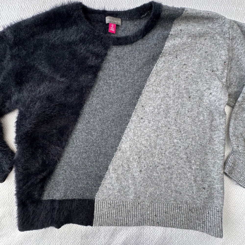 VINCE CAMUTO Fuzzy Eyelash Knit Colourblock Sweater, Black Grey Women's Size M